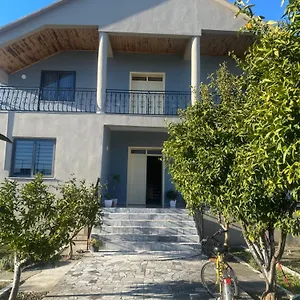 the-hideaway-guesthouse.albaniahotels.org/